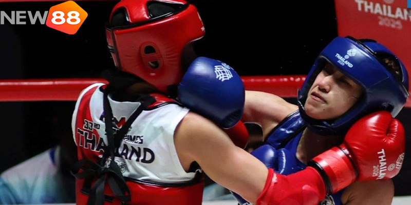 Khoảnh khắc võ sĩ Việt Nam rời võ đài ở bán kết muay