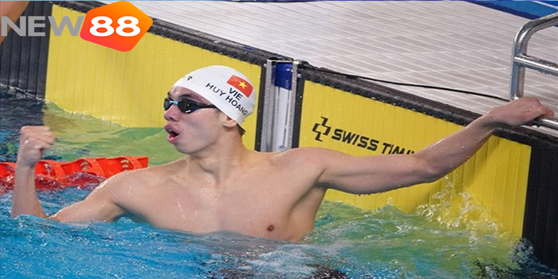 Nguyễn Huy Hoàng thống trị cự ly 1.500 m tự do